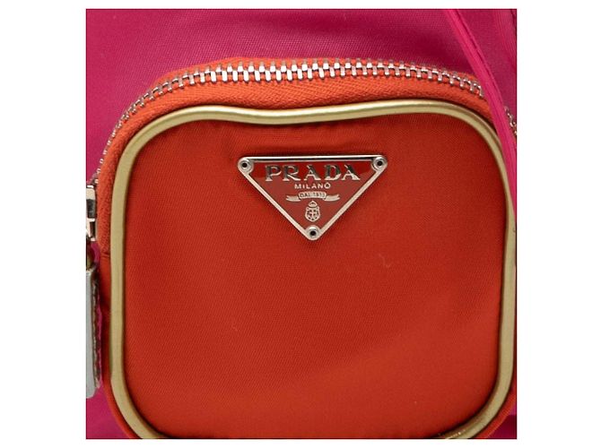 Prada Mini Bicolor Tessuto Beuteltasche mit Kordzug in Rosa Pink - Ansicht 6
