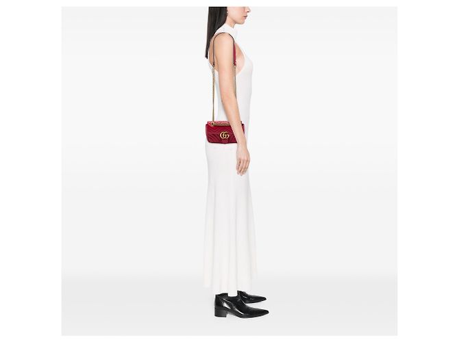 Borsa a tracolla Gucci Small GG Marmont in pelle di vitello matelassé rossa - vista 6