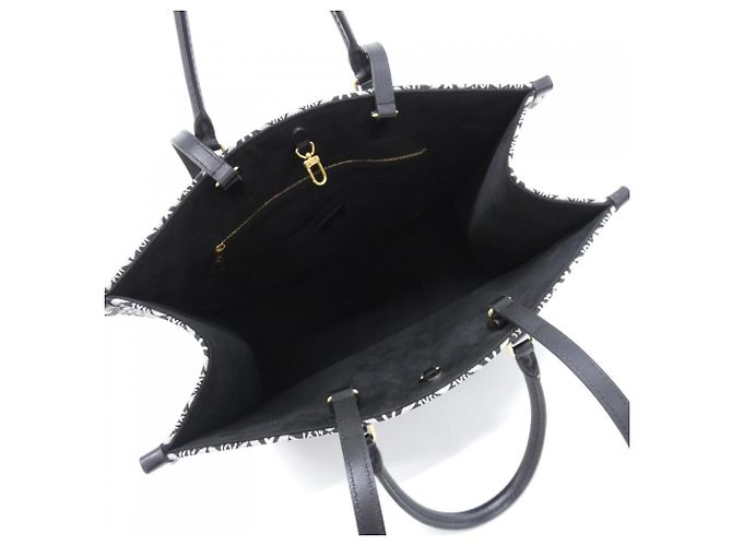 Borsa Louis Vuitton SINCE1854 OnTheGo GM Marrone Grigio - vista 5