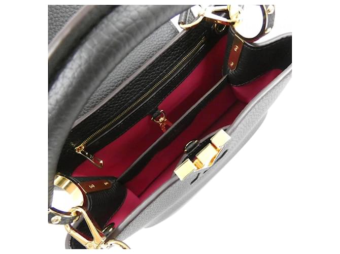 Borsa Louis Vuitton Capucines BB Nero - vista 6