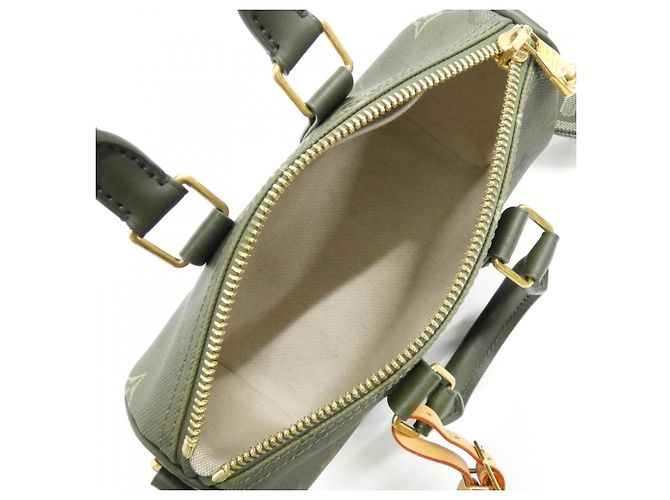 Borsa Boston Louis Vuitton Monogram Surplus Keepall Bandoulière 25cm Verde Cachi - vista 5