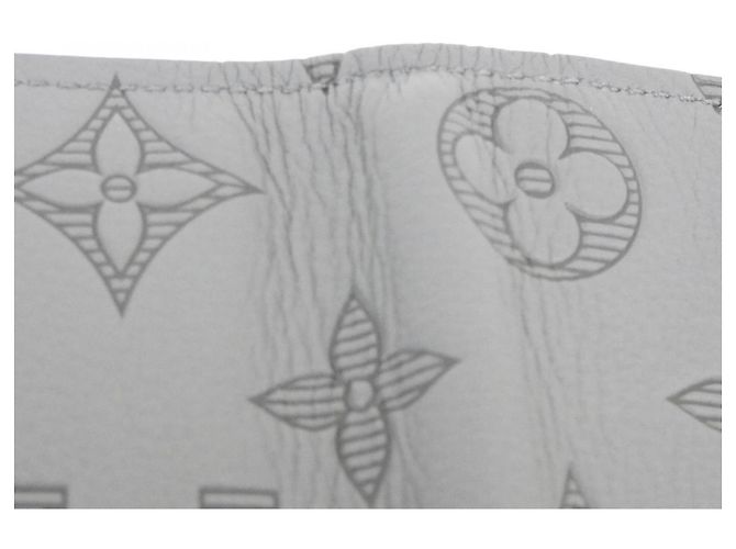 Louis Vuitton Monogram Shadow Portefeuille Brazza Wallet Marrone - vista 3
