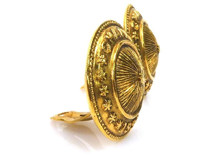 Orecchini a clip Chanel Gold D'oro - vista 2