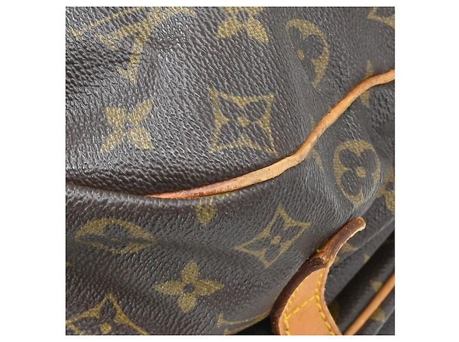 Louis Vuitton Saumur Monogram 35 Marrone - vista 7