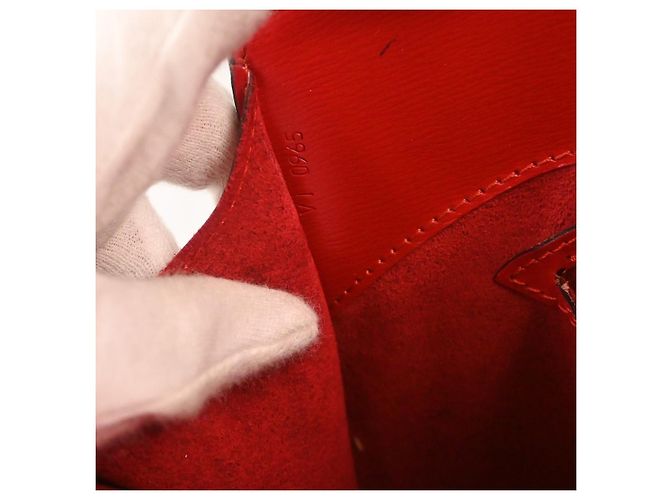 Louis Vuitton Cluny Epi MM Rosso - vista 5