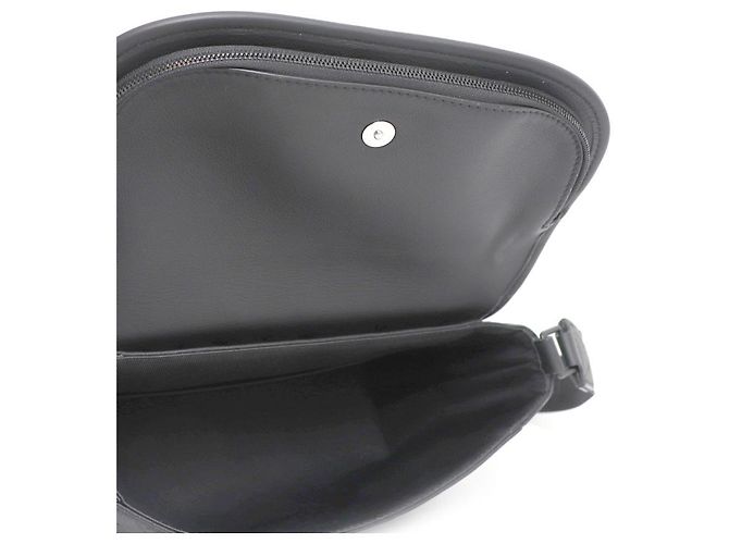 Louis Vuitton Borsa a tracolla Pulse Messenger con stampa a rilievo Monogram Shadow Nero - vista 22