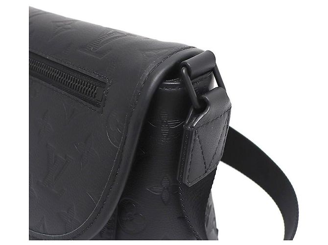 Louis Vuitton Borsa a tracolla Pulse Messenger con stampa a rilievo Monogram Shadow Nero - vista 4