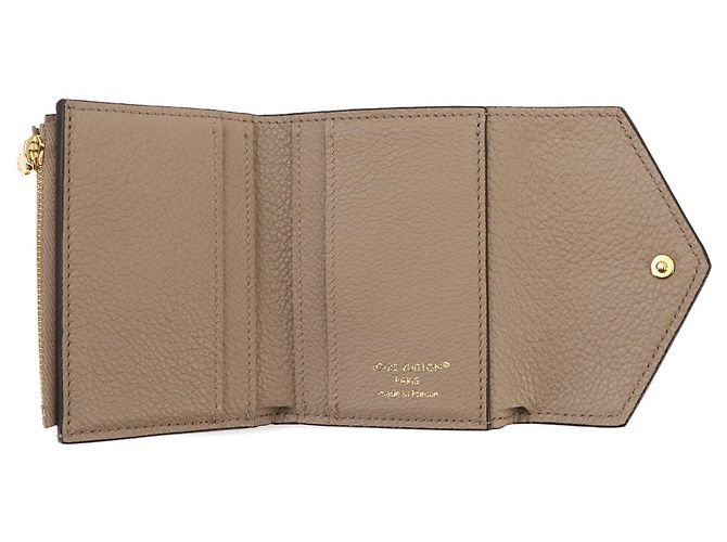 Louis Vuitton Monogram Empreinte Portefeuille Zoe Tri-fold Leather Wallet Grigio - vista 6