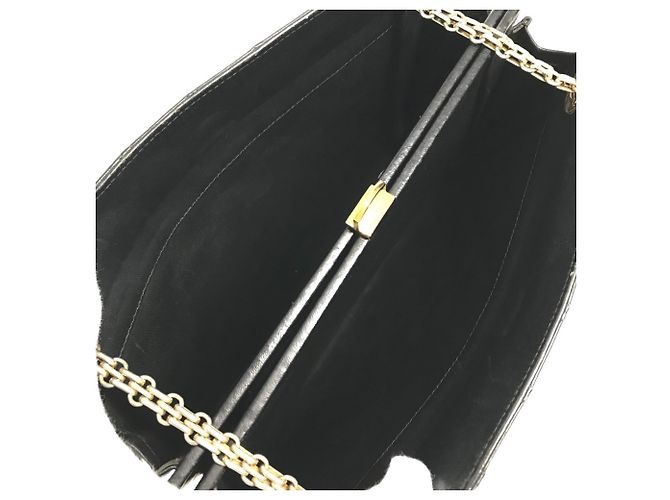 Timeless Chanel Vintage Matelassé Quilted Shoulder Bag Black - view 12