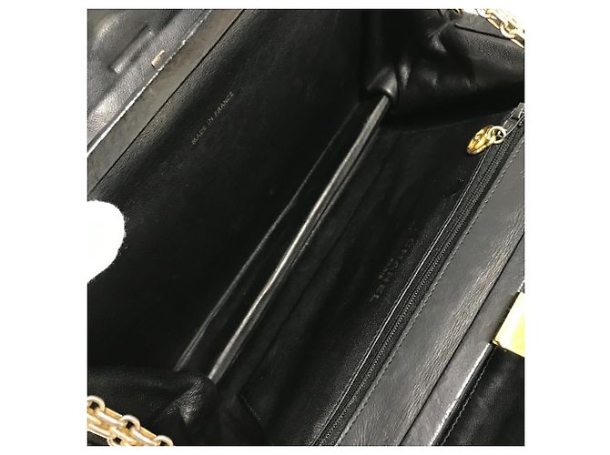 Timeless Chanel Vintage Matelassé Quilted Shoulder Bag Black - view 13