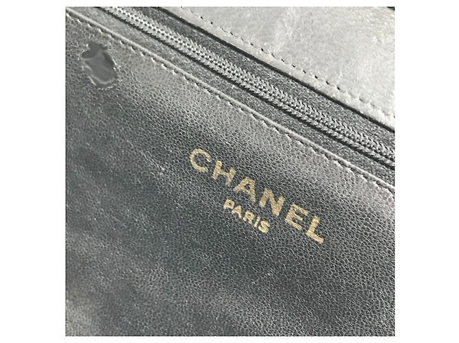 Timeless Chanel Vintage Matelassé Quilted Shoulder Bag Black - view 15