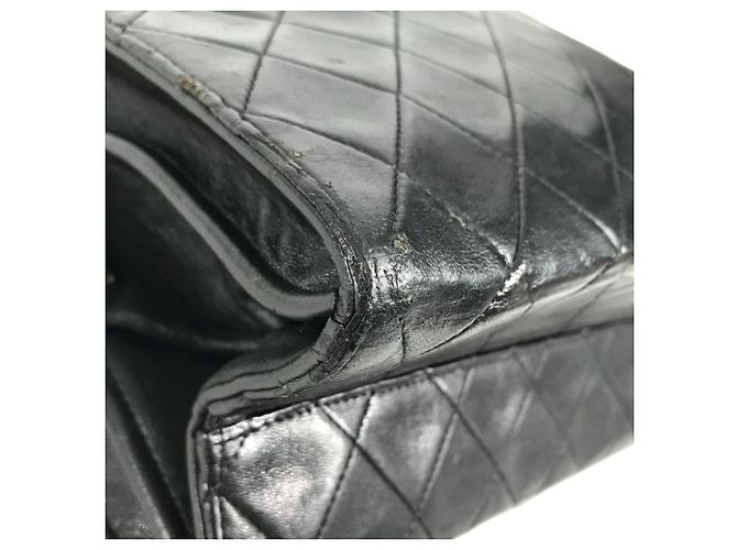 Timeless Chanel Vintage Matelassé Quilted Shoulder Bag Black - view 9