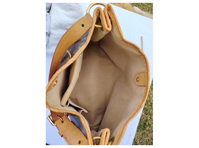 Borsa a tracolla Louis Vuitton Galliera PM Monogram Canvas Marrone Monogramma - vista 11