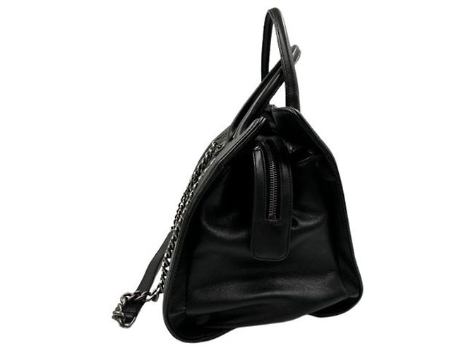 Borsa a tracolla Chanel Boy in pelle nera Nero - vista 3