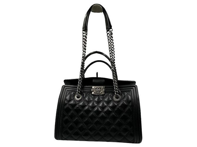 Borsa a tracolla Chanel Boy in pelle nera Nero - vista 6