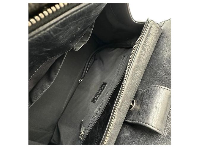 Borsa a tracolla Chanel Boy in pelle nera Nero - vista 8