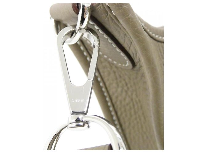 Hermès Borsa a tracolla Hermes Evelyne 3 PM Taupe - vista 4