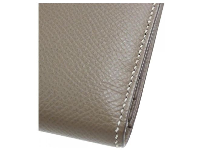Hermès Cartera bi-fold Hermes Bearn Soufflé Gris pardo - vista 3