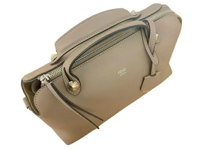 Borsa a tracolla in pelle Fendi By The Way Grigio - vista 6