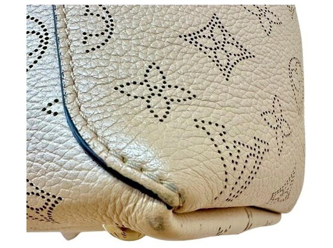 Borsa a tracolla in pelle Louis Vuitton Mahina PM M58785 Beige - vista 7