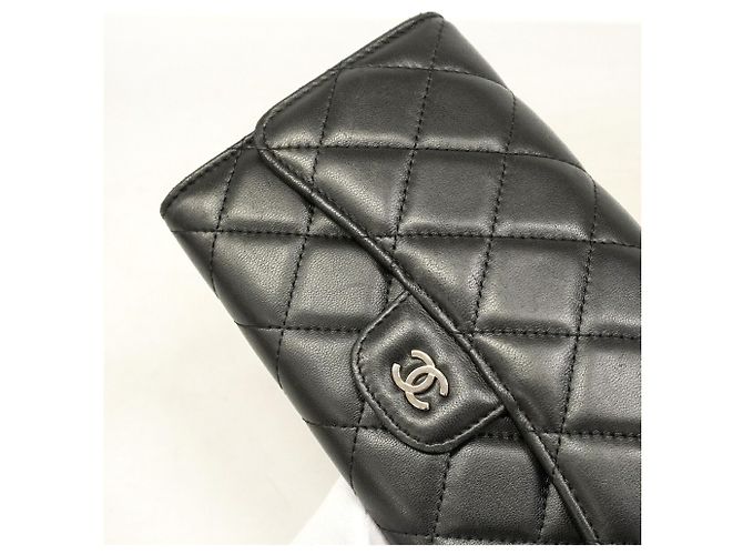 Portafoglio lungo tri-fold Chanel in nappa nera Nero - vista 9