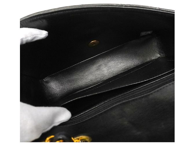 Borsa a tracolla Chanel Matelassé Nero - vista 4