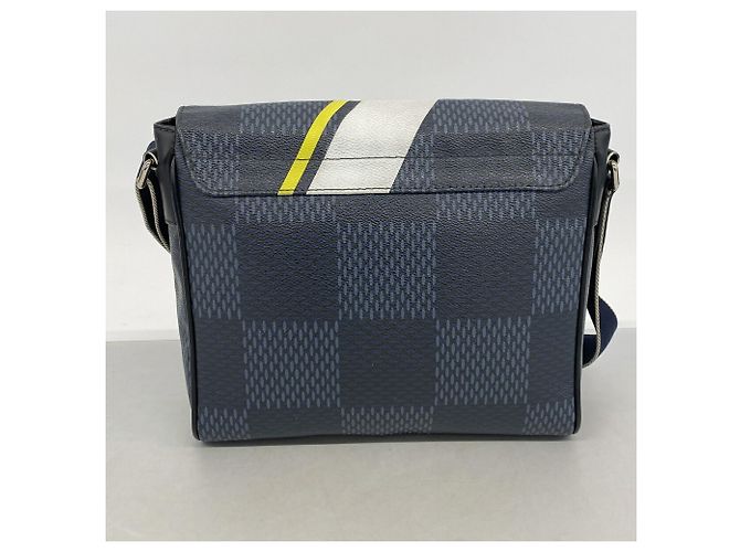 Borsa a tracolla Louis Vuitton Damiera Attitude District MM Blu navy - vista 11
