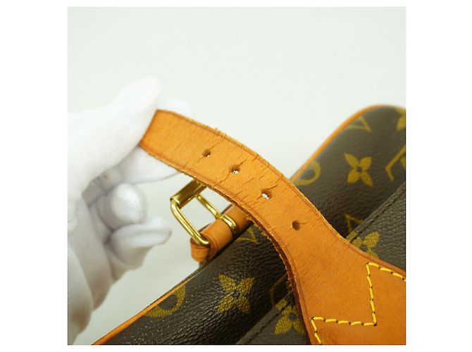Borsa a tracolla Louis Vuitton Monogram Cartouchiere MM Marrone - vista 7