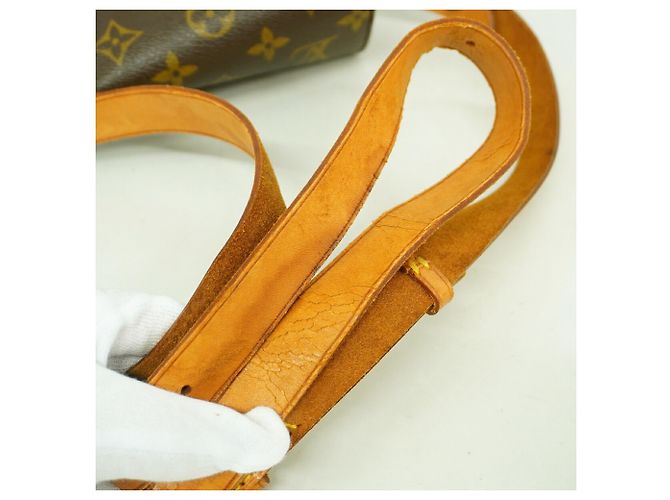 Borsa a tracolla Louis Vuitton Monogram Cartouchiere MM Marrone - vista 8