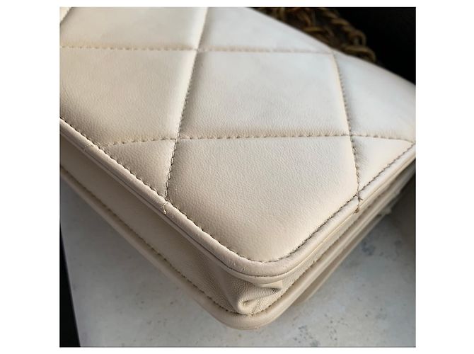 Chanel 19 Wallet on chain Beige - vista 11