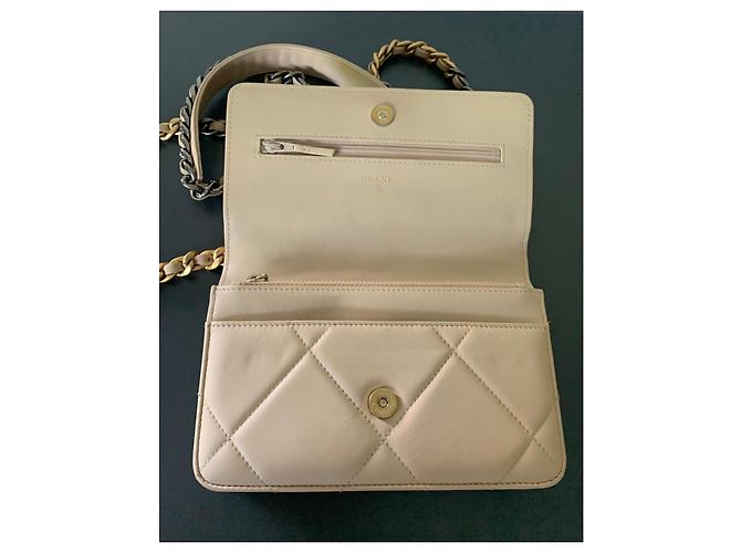 Chanel 19 Wallet on chain Beige - vista 7