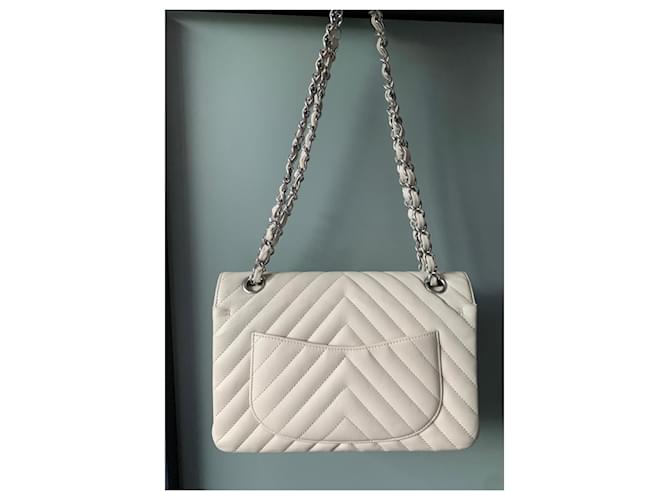 Borsa a tracolla Chanel Timeless Classique Chevron Medium Beige - vista 2