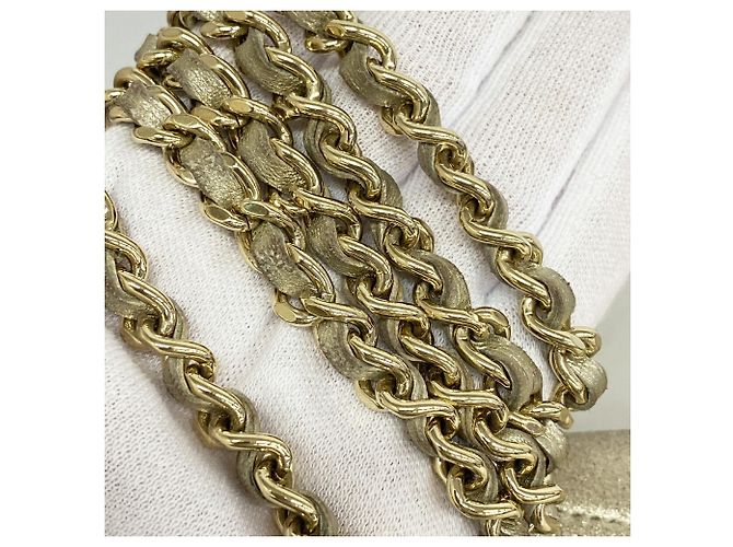 Portafoglio a tracolla in pelle dorata Chanel D'oro - vista 8