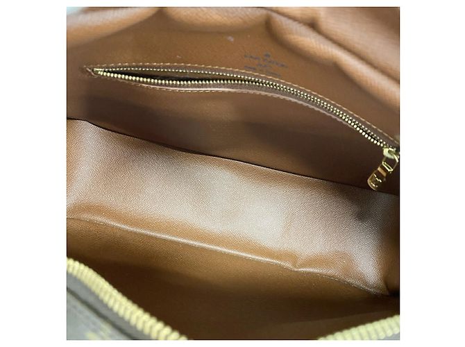 Borsa a tracolla Louis Vuitton Monogram Boulogne 30 Marrone - vista 4