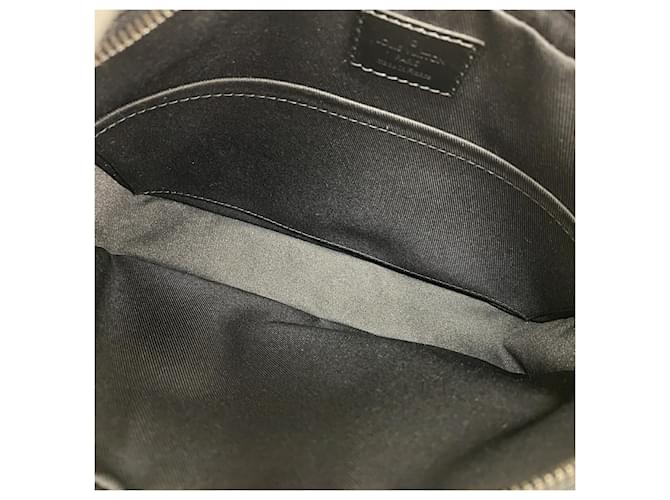 Borsa a tracolla Trio Monogram Eclipse Reverse Louis Vuitton Marrone Nero - vista 4