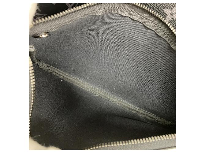 Borsa a tracolla Trio Monogram Eclipse Reverse Louis Vuitton Marrone Nero - vista 6