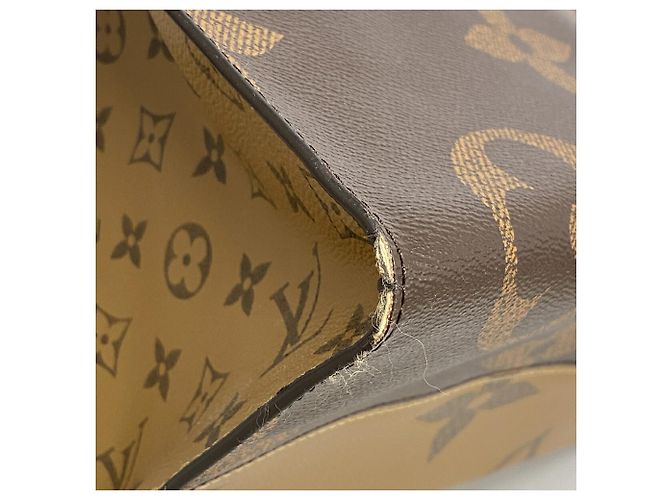 Borsa Tote Louis Vuitton Monogram Giant Reverse OnTheGo GM Marrone - vista 6