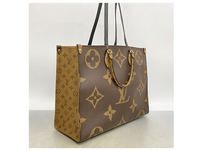 Borsa Tote Louis Vuitton Monogram Giant Reverse OnTheGo GM Marrone - vista 2