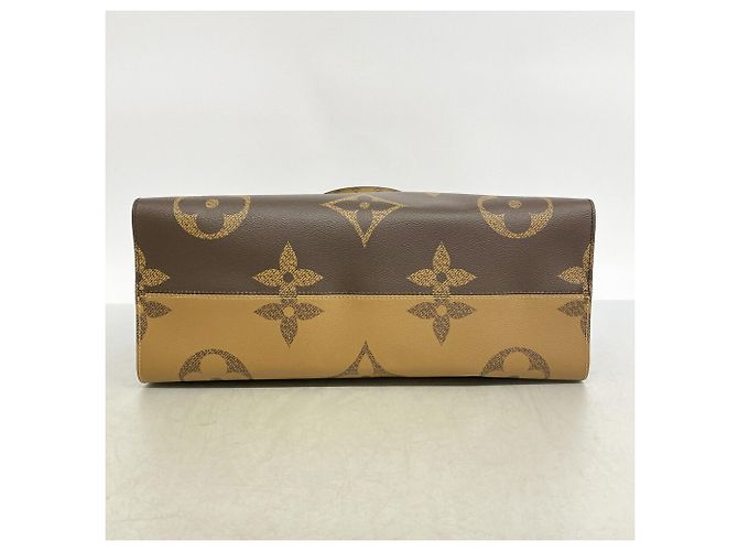 Borsa Tote Louis Vuitton Monogram Giant Reverse OnTheGo GM Marrone - vista 3