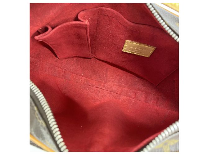 Borsa a tracolla Louis Vuitton Monogram Croissant MM Marrone - vista 4