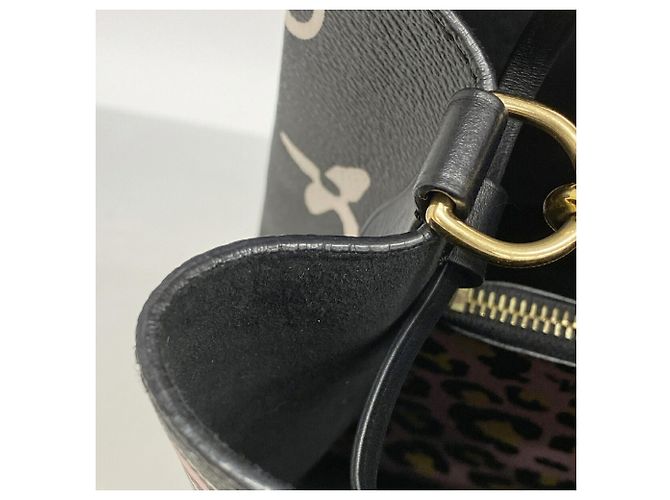 Néonoé Borsa a tracolla Louis Vuitton Wild at Heart Neo Noe Noir Nero - vista 7
