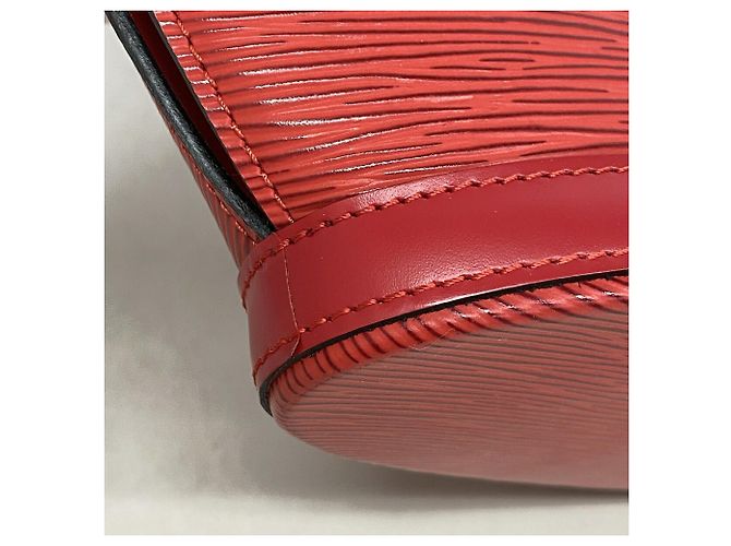 Borsa Louis Vuitton Epi Saint Jacques Rosso - vista 8