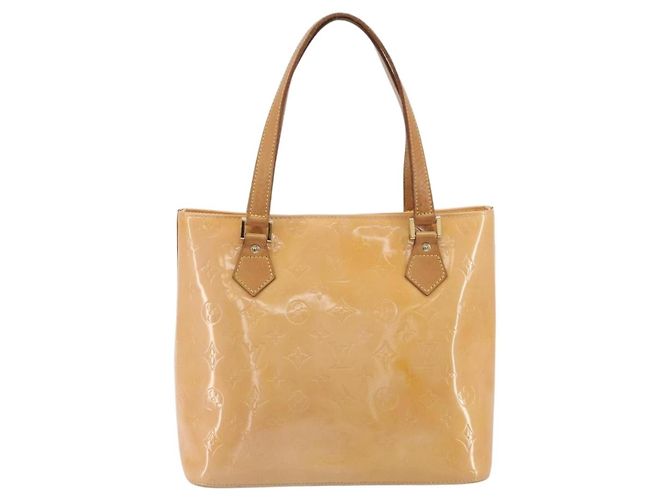 Louis Vuitton Houston Monogram Vernis Bege - vista 2