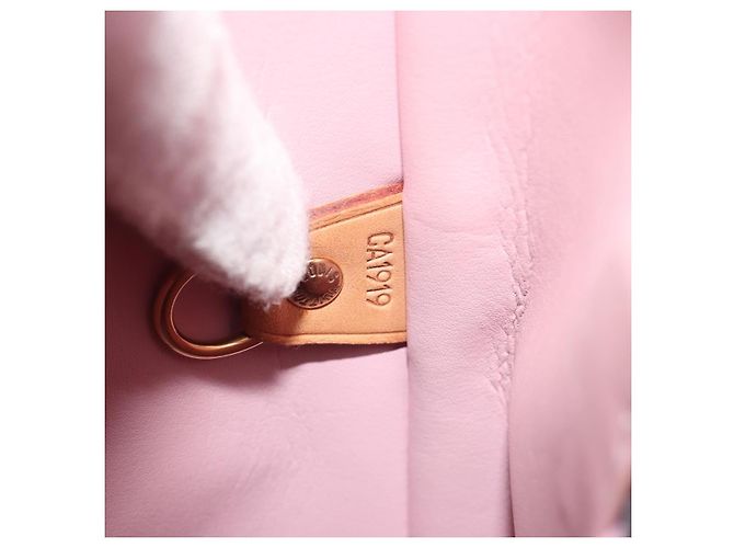 Louis Vuitton Houston Monogram Vernis Bege - vista 7