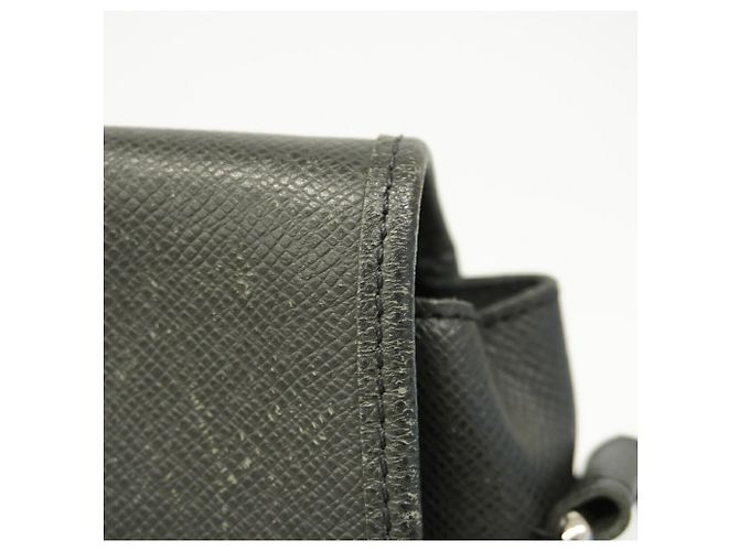 Borsa a tracolla Louis Vuitton Taiga Andrei Grigio - vista 10