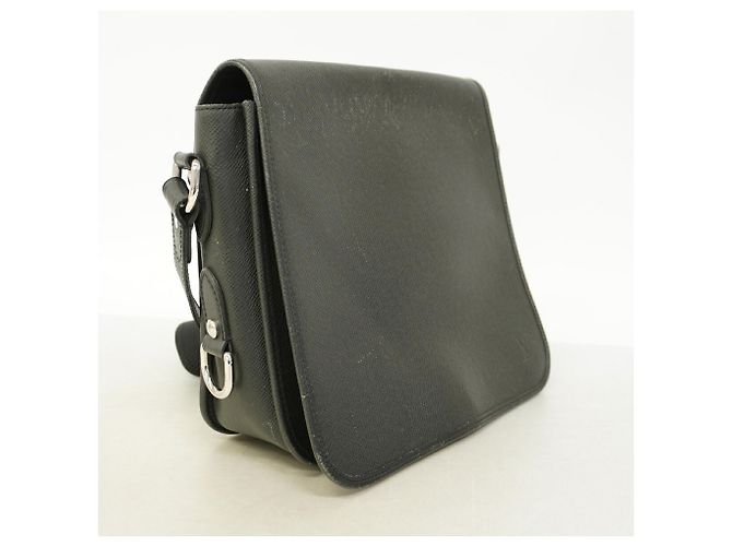 Borsa a tracolla Louis Vuitton Taiga Andrei Grigio - vista 2