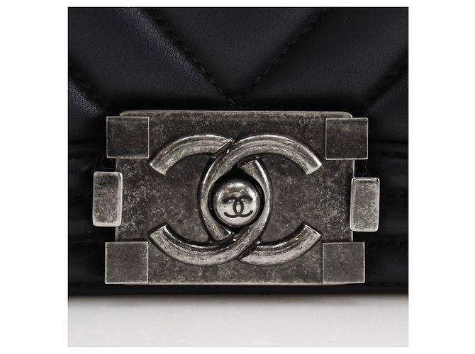 Borsa a tracolla Chanel Boy 25 con catena Nero - vista 12