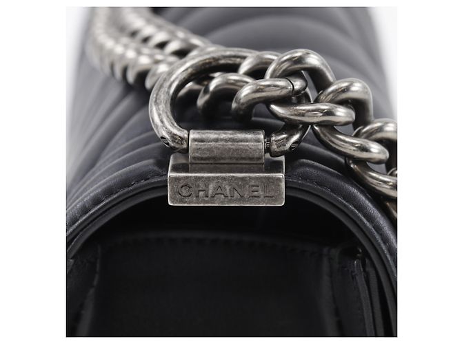 Borsa a tracolla Chanel Boy 25 con catena Nero - vista 9