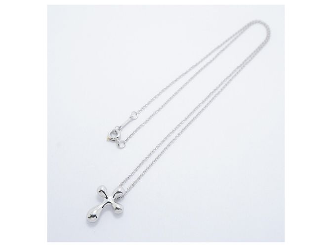 Collana Croce Small in Platino 950 Tiffany & Co. - vista 3