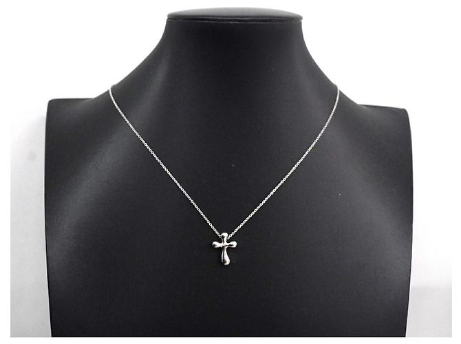 Collana Croce Small in Platino 950 Tiffany & Co. - vista 6